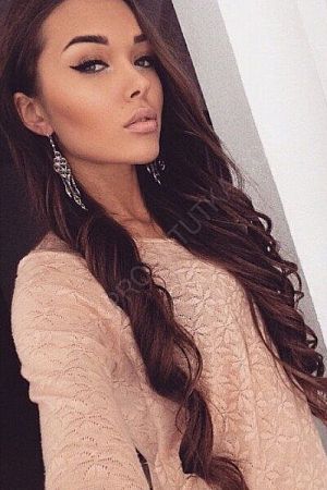 Камилла, 89585409937